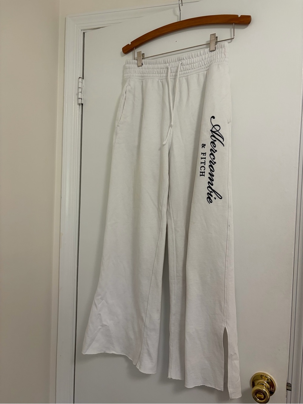 Abercrombie & Fitch White Drawstring Sweatpants